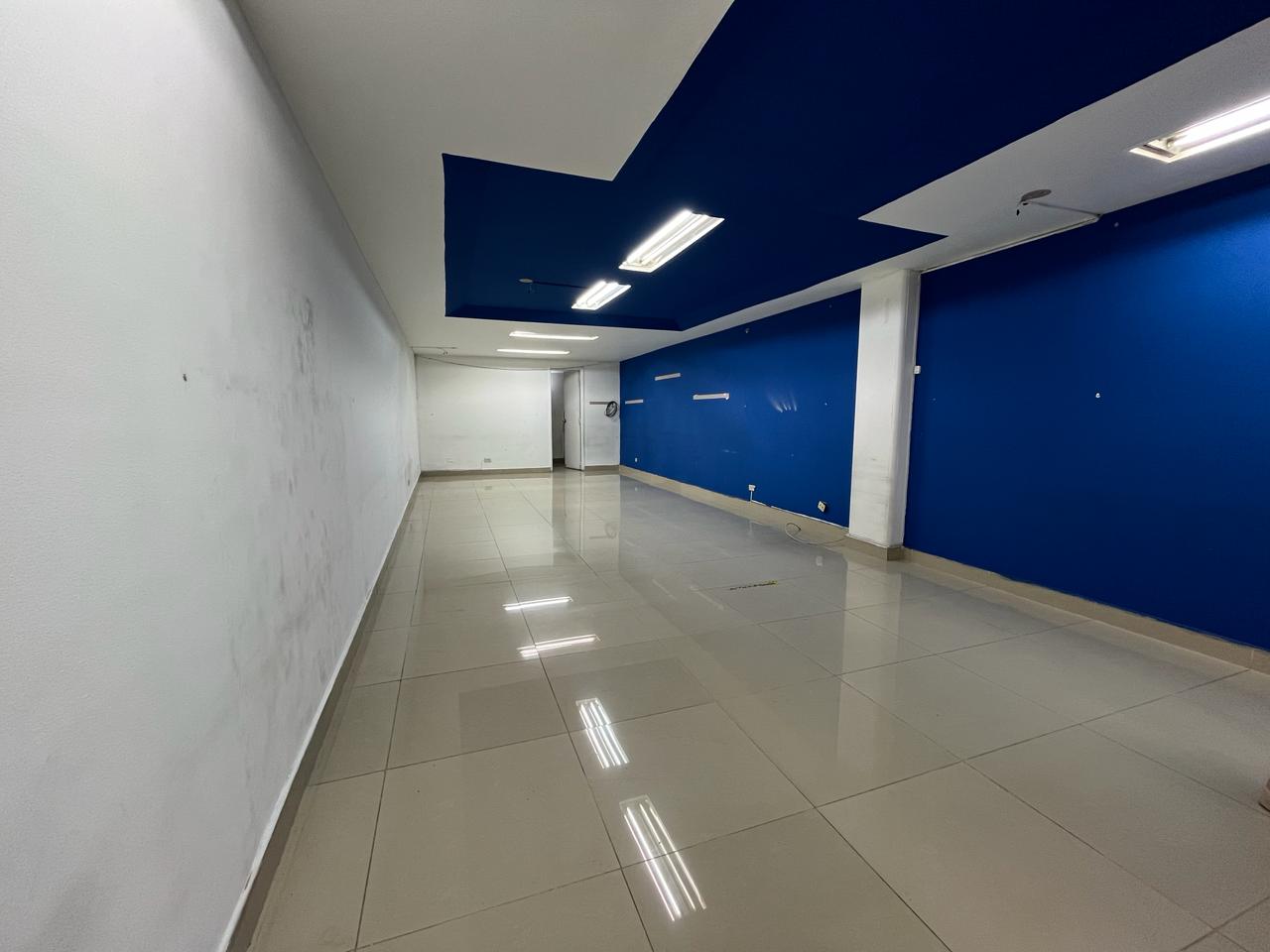 Local en venta en La Candelaria, Medellín, 52 m² · foto 2 de 8