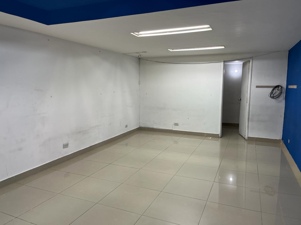 Local en venta en La Candelaria, Medellín, 52 m² · foto 4 de 8
