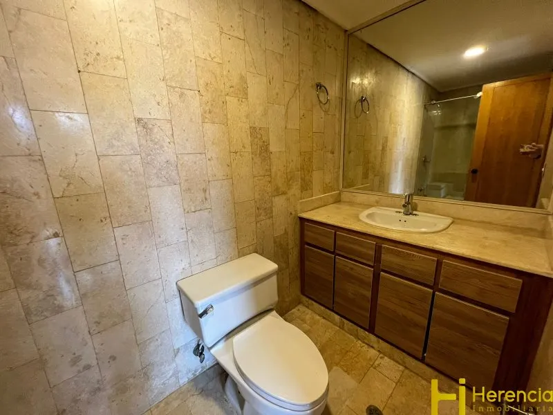 Apartamento de 3 alcobas en venta en San Lucas, Medellín, 366 m² · foto 10 de 24