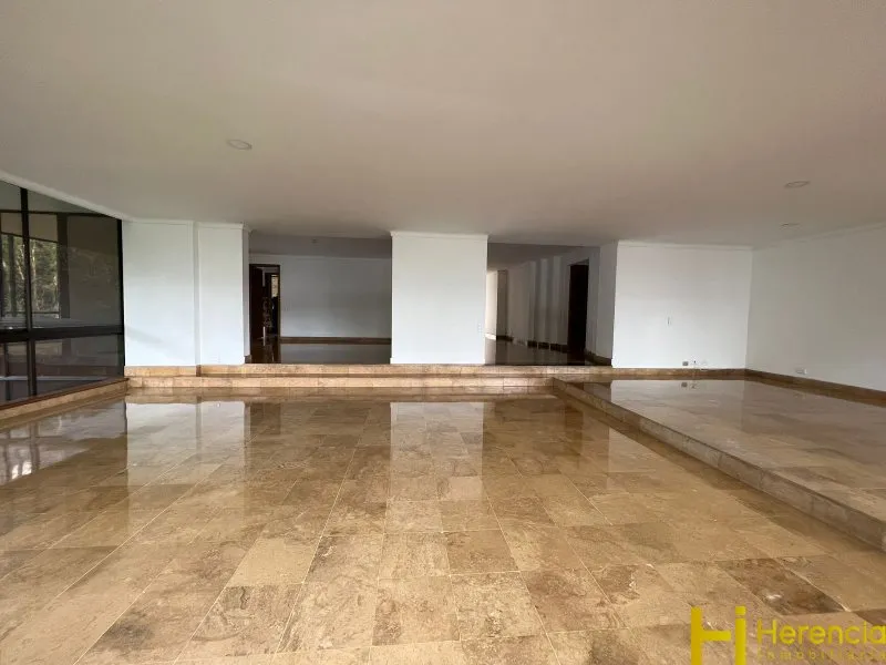 Apartamento de 3 alcobas en venta en San Lucas, Medellín, 366 m² · foto 20 de 24