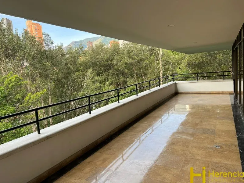 Apartamento de 3 alcobas en venta en San Lucas, Medellín, 366 m² · foto 21 de 24