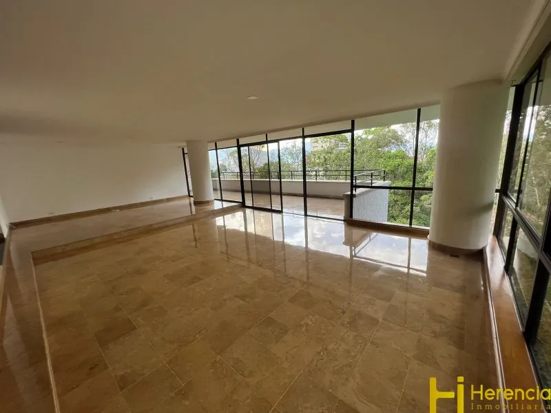 Apartamento de 3 alcobas en venta en San Lucas, Medellín, 366 m² · foto 22 de 24