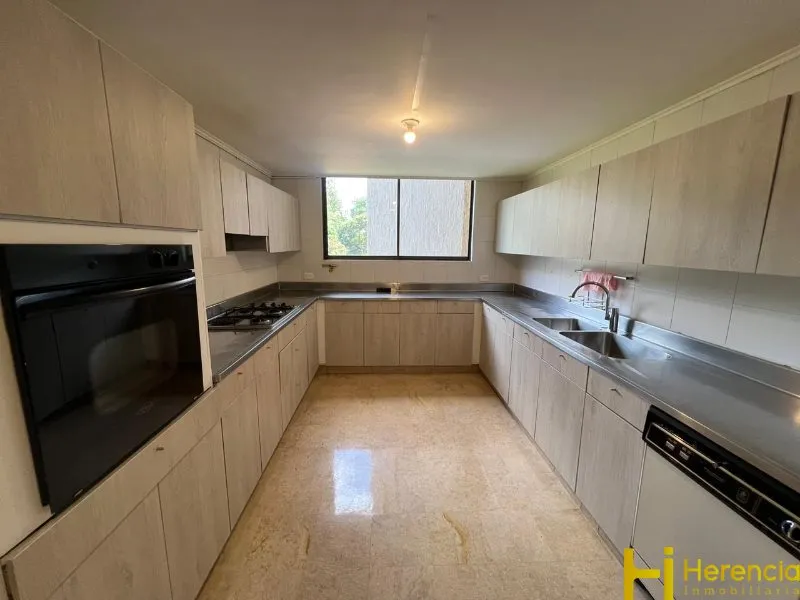 Apartamento de 3 alcobas en venta en San Lucas, Medellín, 366 m² · foto 24 de 24