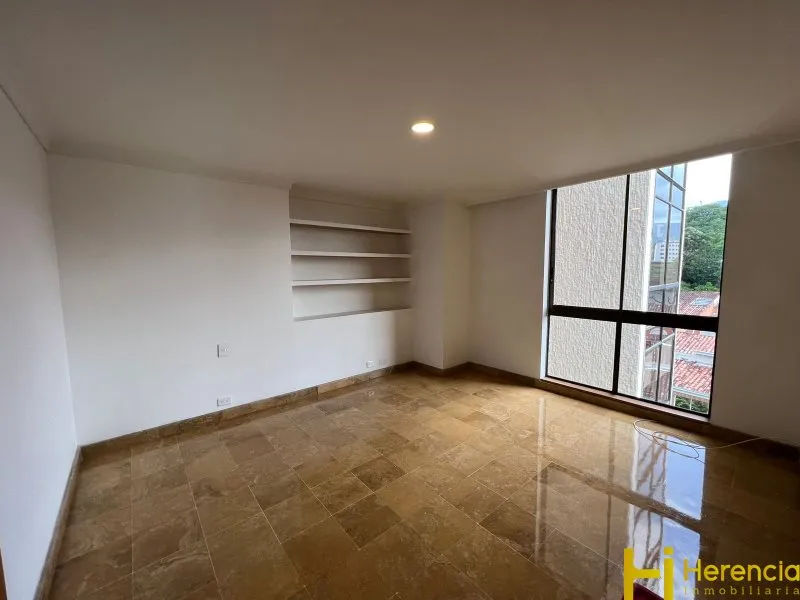 Apartamento de 3 alcobas en venta en San Lucas, Medellín, 366 m² · foto 5 de 24