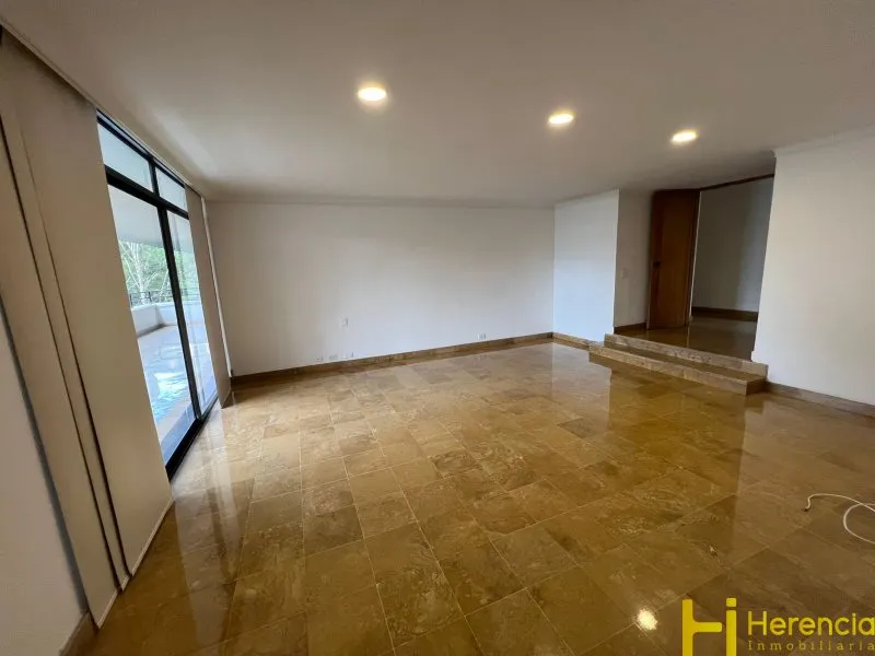 Apartamento de 3 alcobas en venta en San Lucas, Medellín, 366 m² · foto 6 de 24