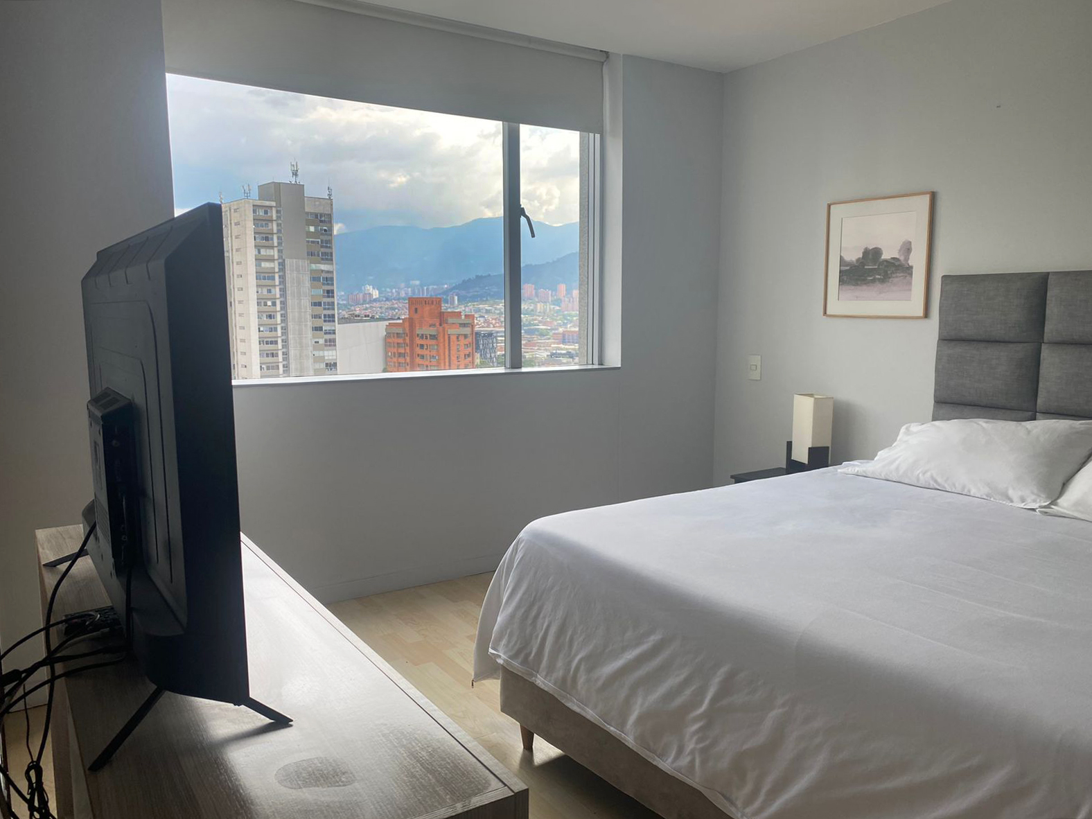 Apartamento en arriendo en Milla De Oro, Medellín · foto 12 de 19