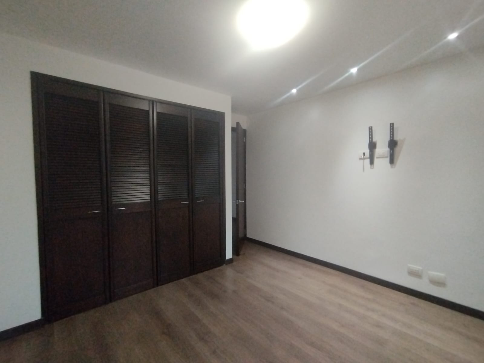 Apartamento en arriendo en Castropol, Medellín · foto 11 de 13