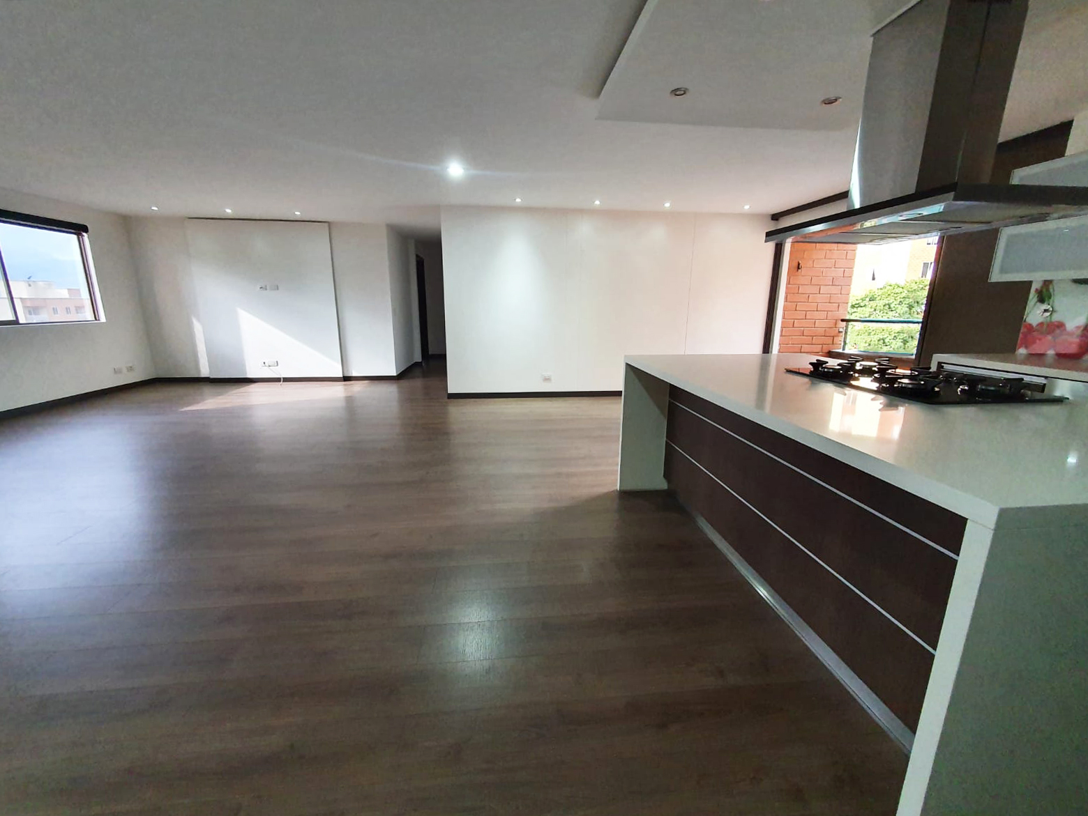 Apartamento en arriendo en Castropol, Medellín · foto 3 de 13