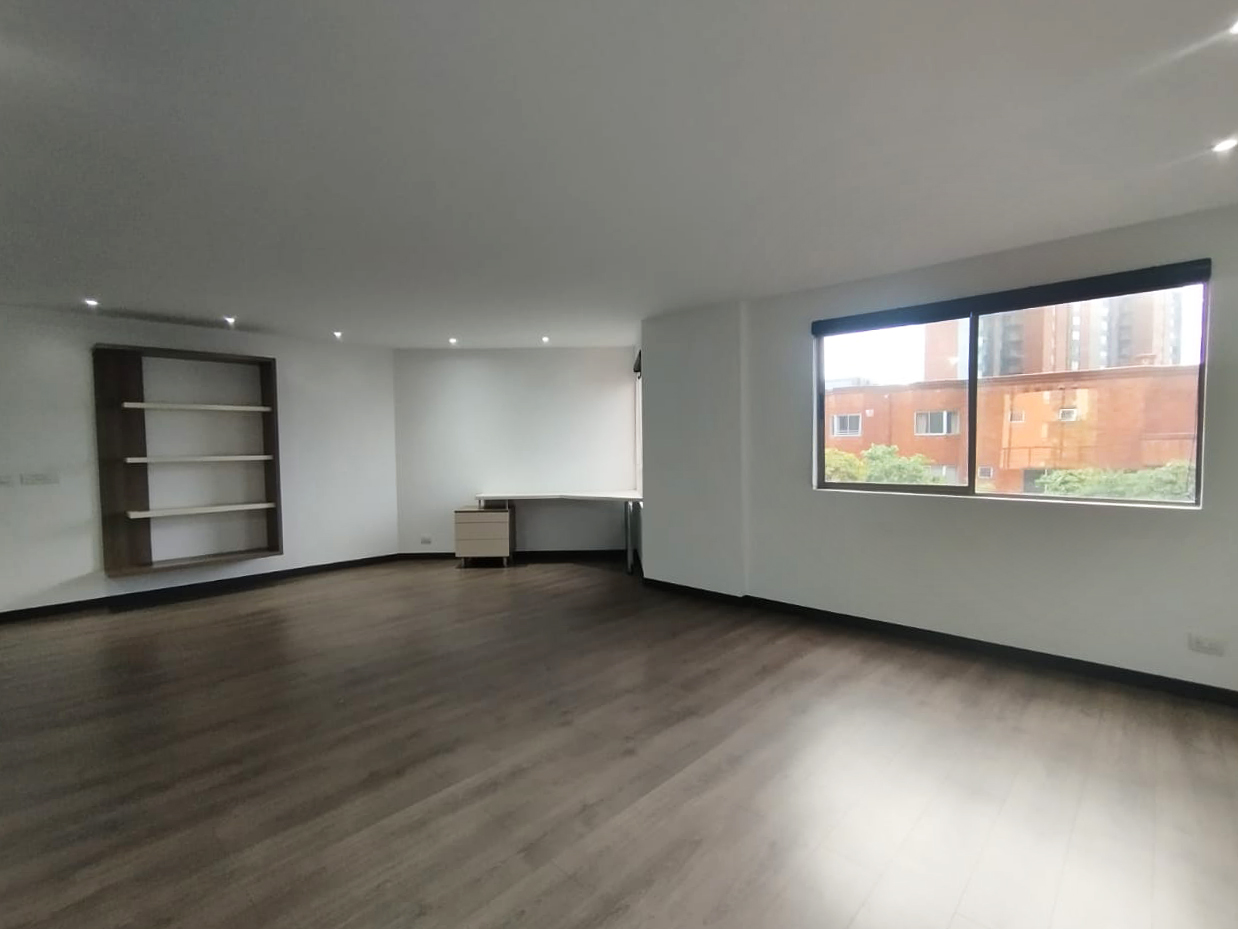 Apartamento en arriendo en Castropol, Medellín · foto 5 de 13