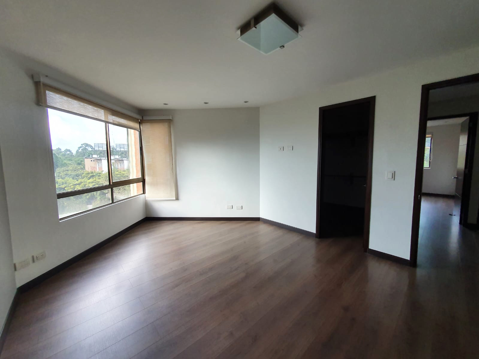 Apartamento en arriendo en Castropol, Medellín · foto 6 de 13