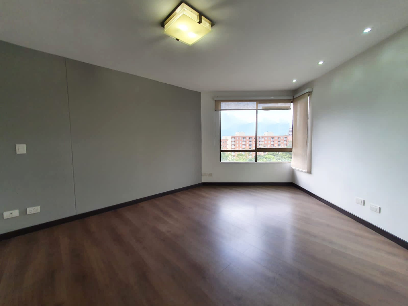 Apartamento en arriendo en Castropol, Medellín · foto 7 de 13