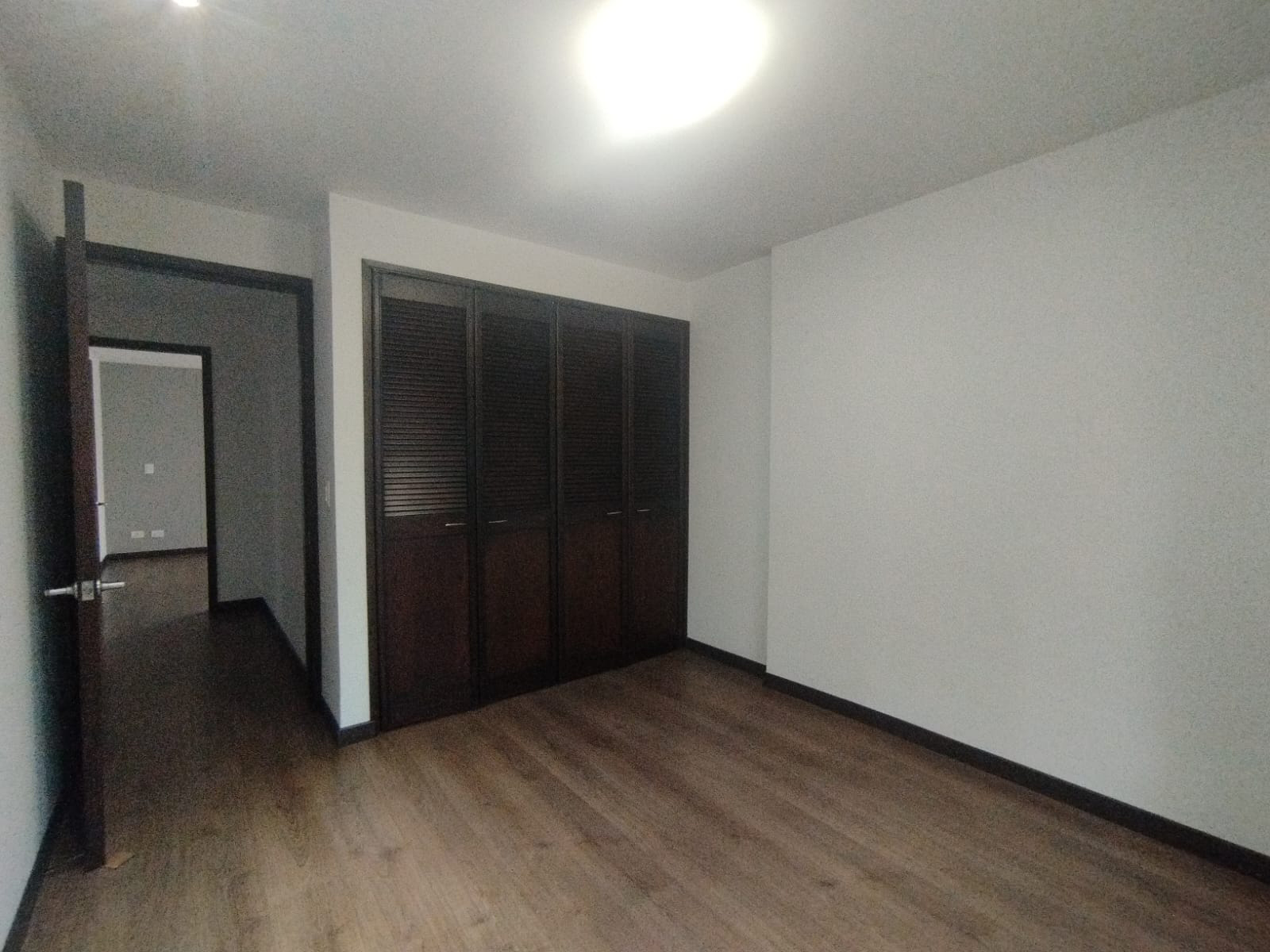 Apartamento en arriendo en Castropol, Medellín · foto 8 de 13