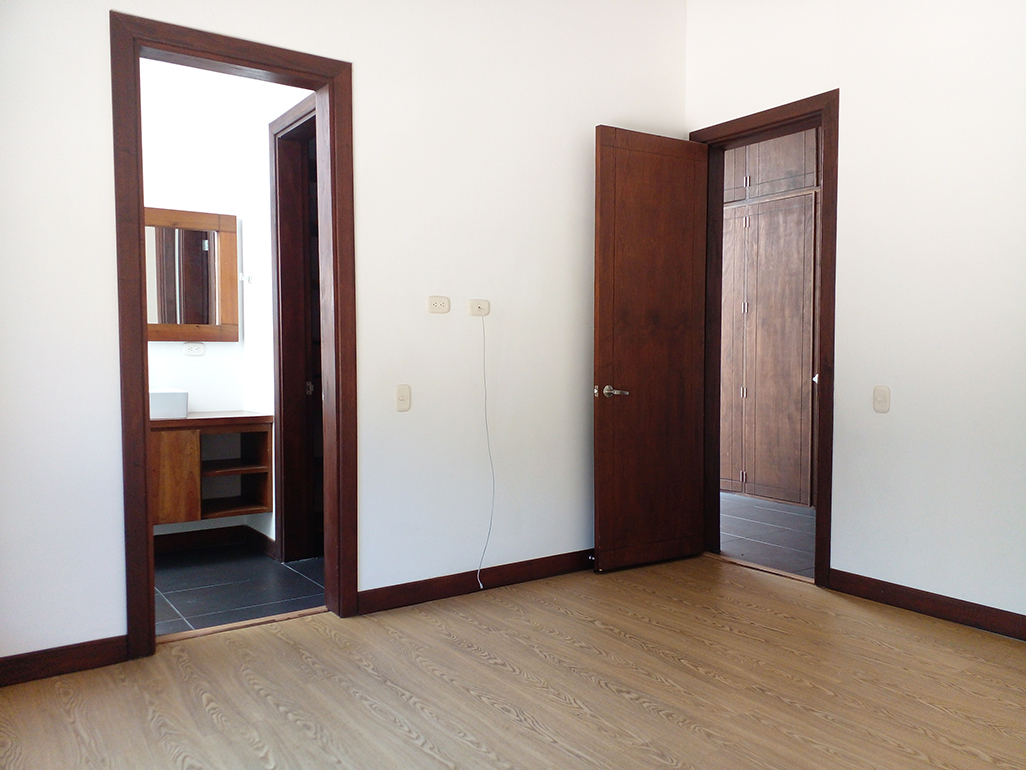 Casa de 3 alcobas en arriendo en El Retiro, 387 m² · foto 10 de 19