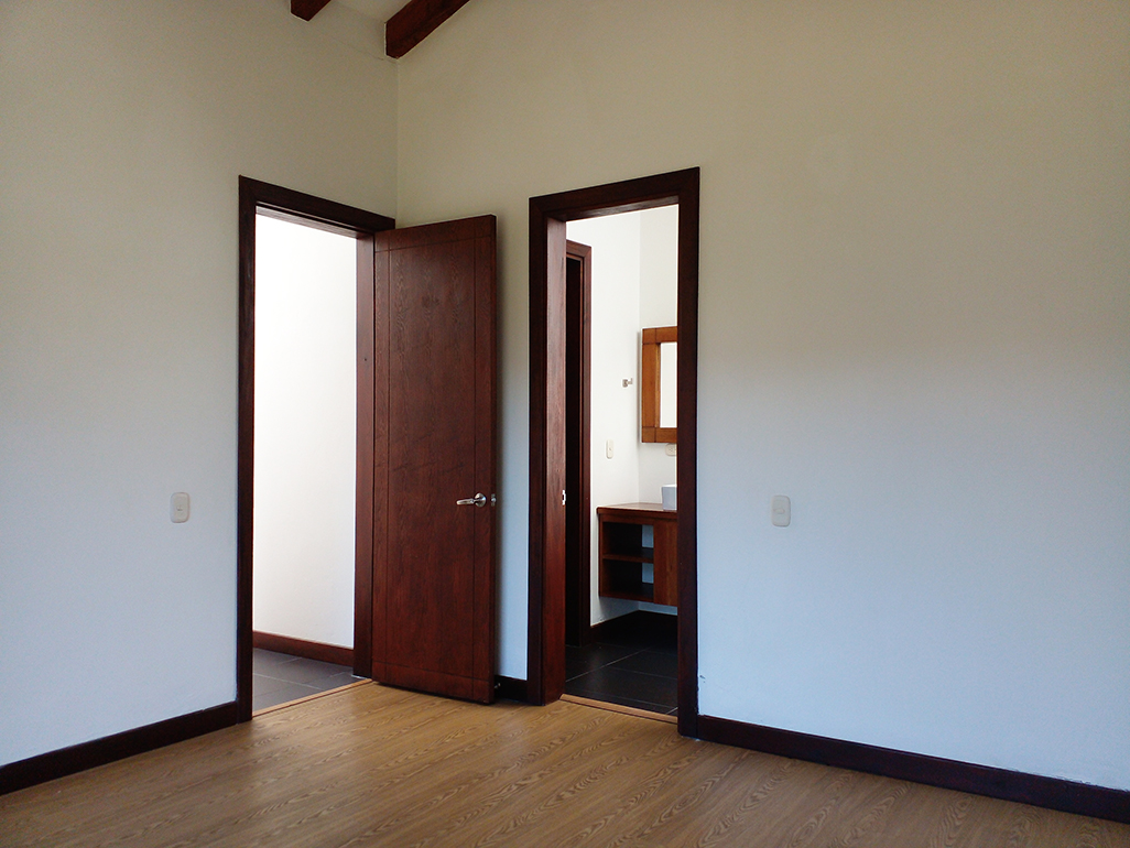 Casa de 3 alcobas en arriendo en El Retiro, 387 m² · foto 14 de 19