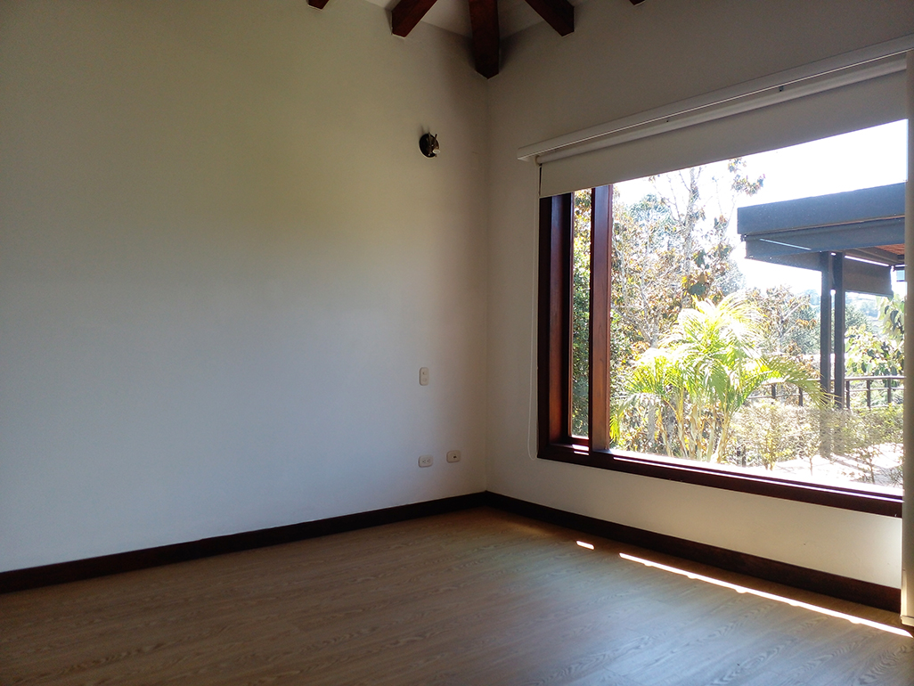 Casa de 3 alcobas en arriendo en El Retiro, 387 m² · foto 15 de 19