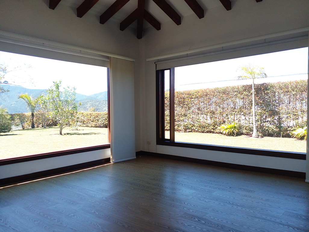 Casa de 3 alcobas en arriendo en El Retiro, 387 m² · foto 16 de 19