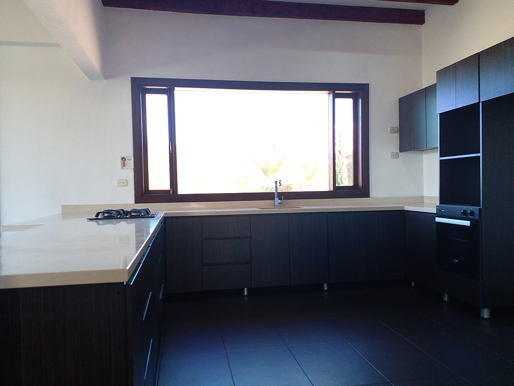 Casa de 3 alcobas en arriendo en El Retiro, 387 m² · foto 2 de 19