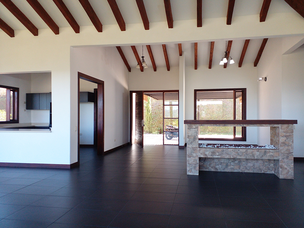 Casa de 3 alcobas en arriendo en El Retiro, 387 m² · foto 6 de 19