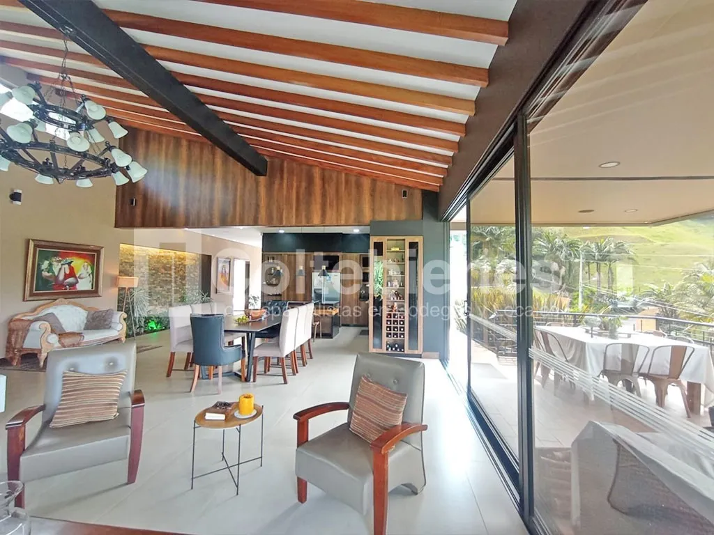 Casa de 4 alcobas en venta en Santa Ana, Rionegro, 375 m² · foto 6 de 24