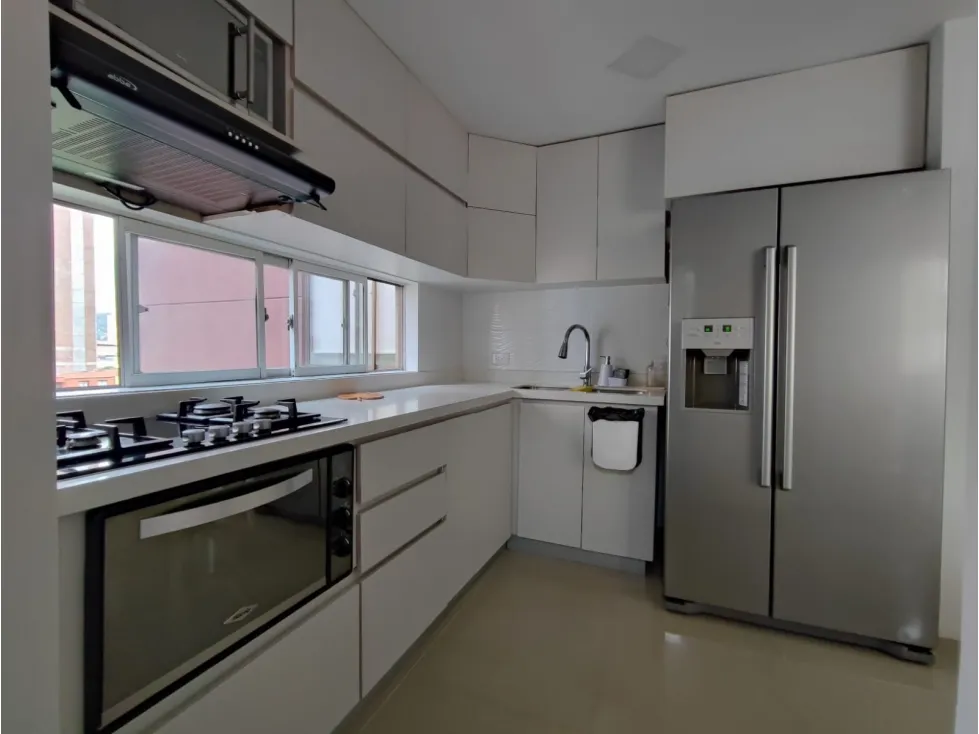 Apartamento de 2 alcobas en venta en Las Lomitas, Sabaneta, 80 m² · foto 3 de 18