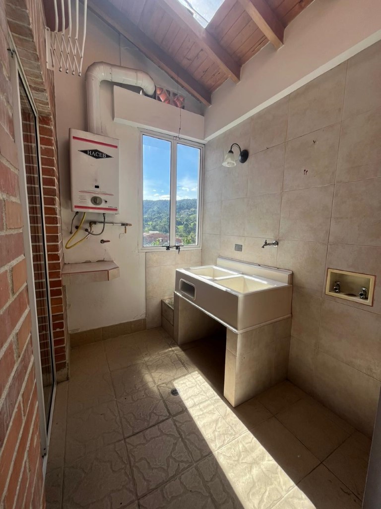 Casa de 4 alcobas en venta en El Retiro, 162 m² · foto 16 de 24