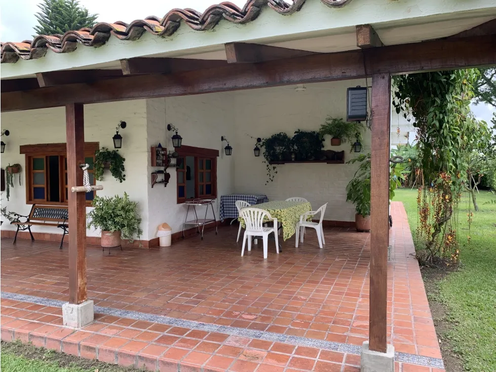Casa de 4 alcobas en venta en Villagorgona, Candelaria · foto 2 de 24