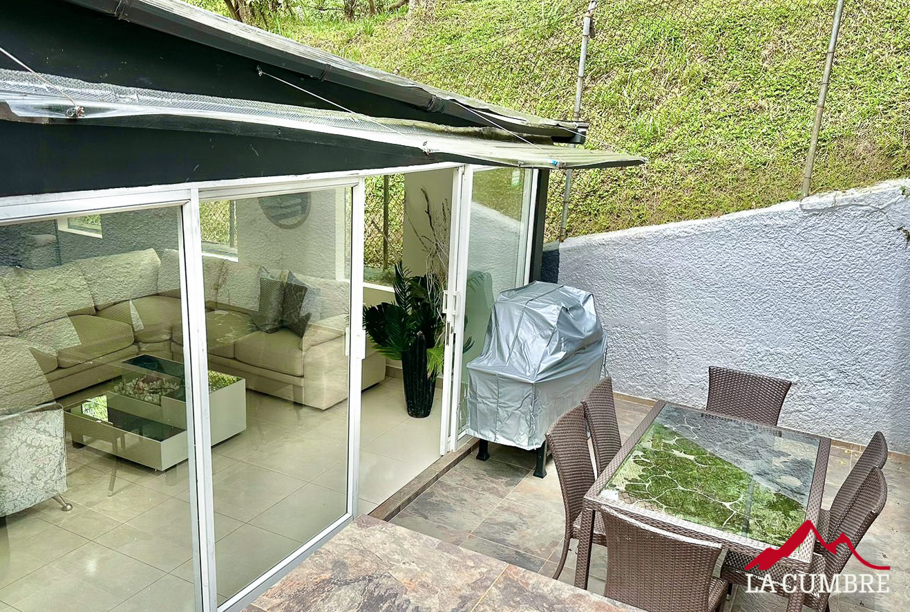 Casa de 3 alcobas en arriendo en Las Lomas No.2, Medellín, 450 m² · foto 12 de 12