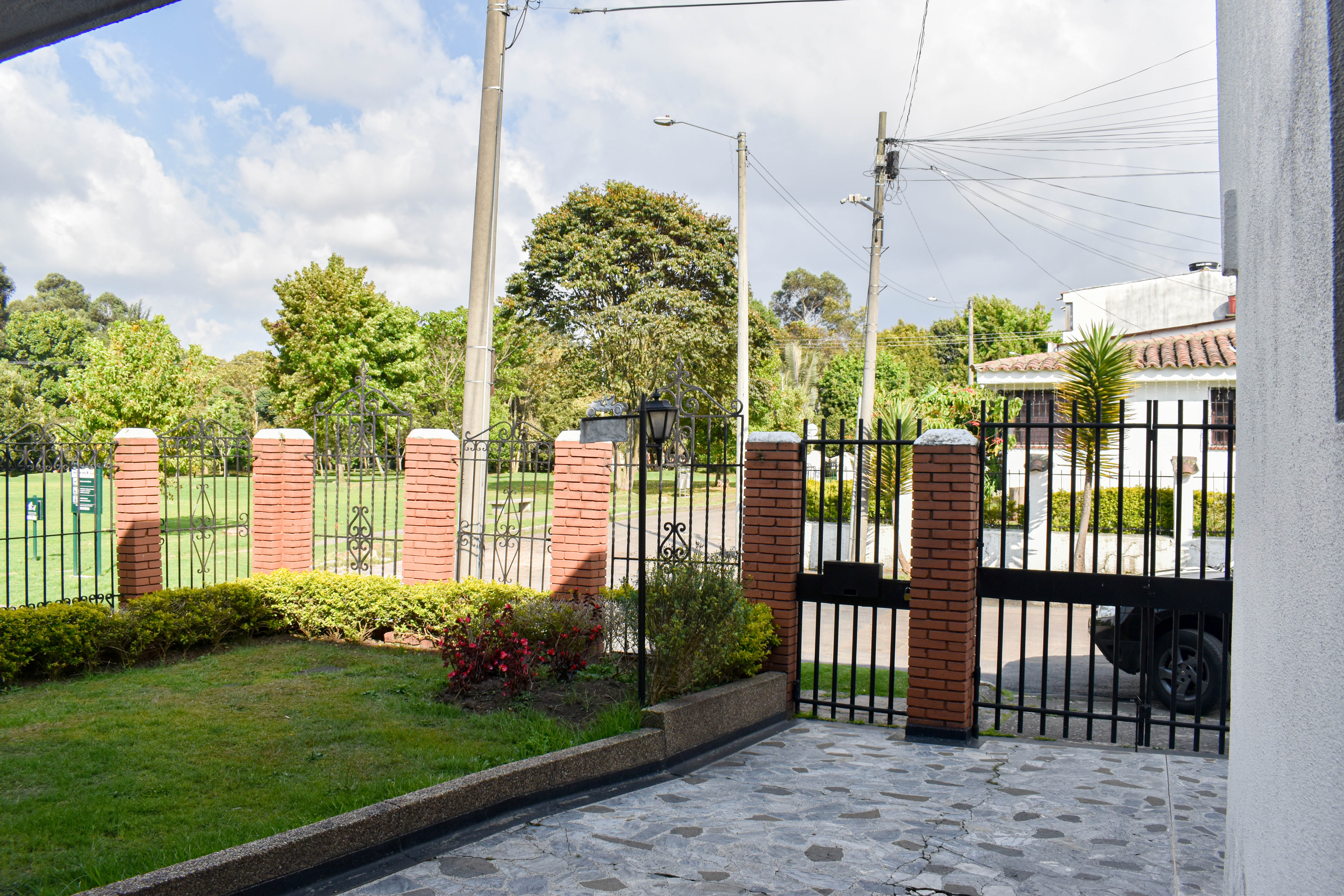 Casa de 4 alcobas en venta en Pontevedra, Bogotá, 300 m² · foto 13 de 14