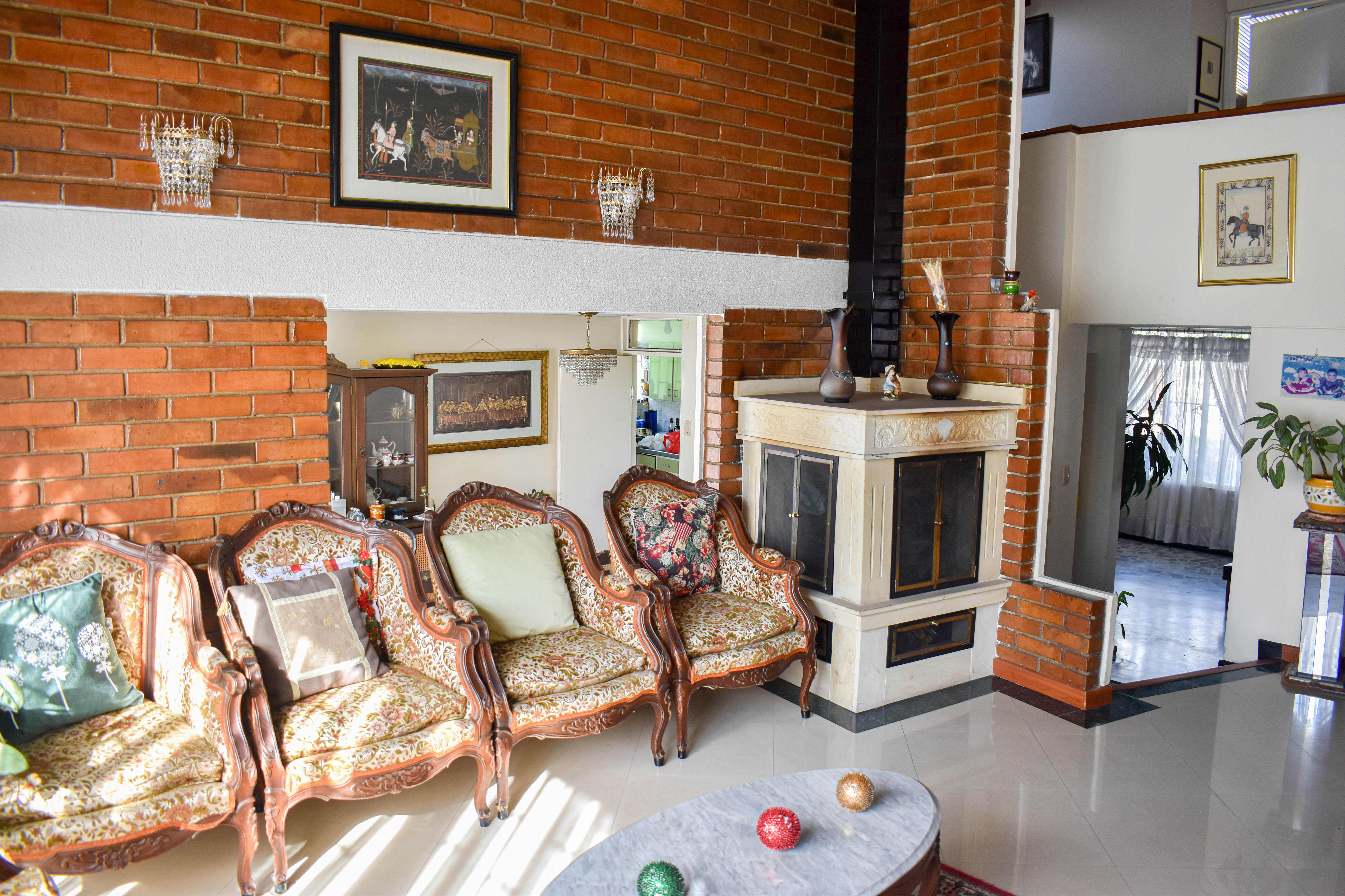 Casa de 4 alcobas en venta en Pontevedra, Bogotá, 300 m² · foto 4 de 14