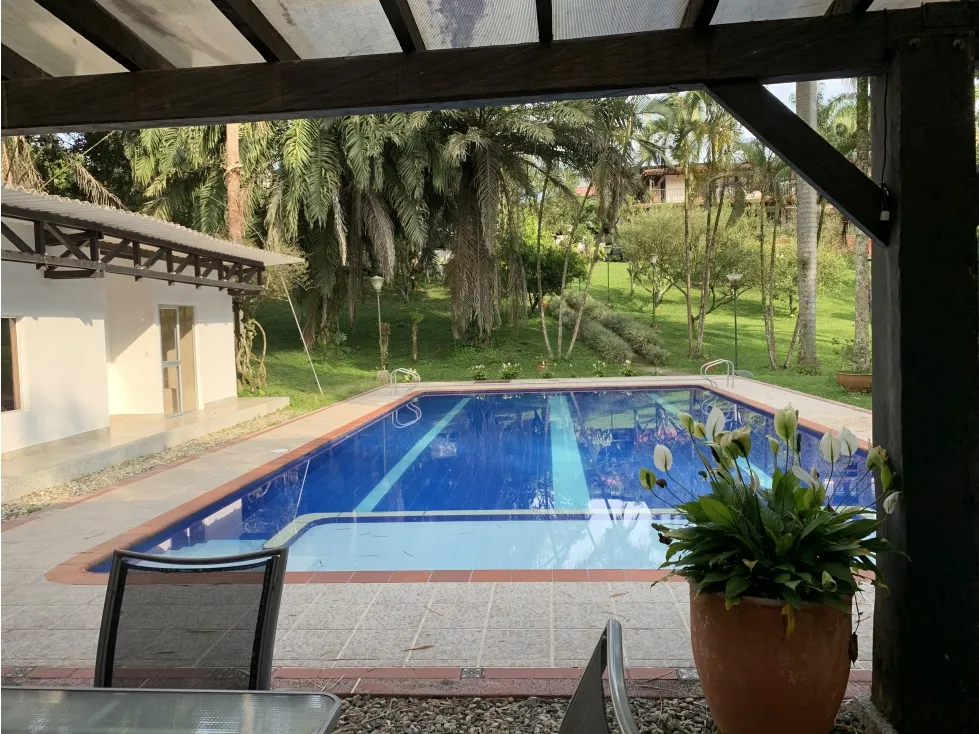 Finca en venta en Armenia, 20000 m² · foto 2 de 24