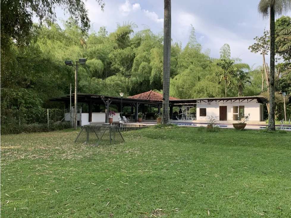 Finca en venta en Armenia, 20000 m² · foto 11 de 24