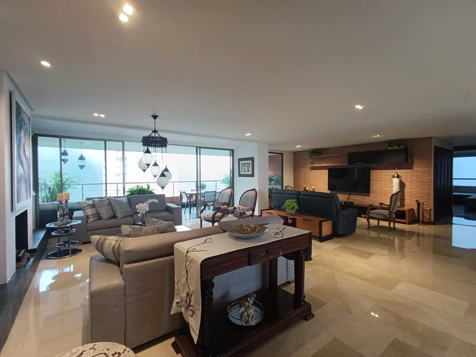 Apartamento en arriendo en El Tesoro, Medellín · foto 2 de 20