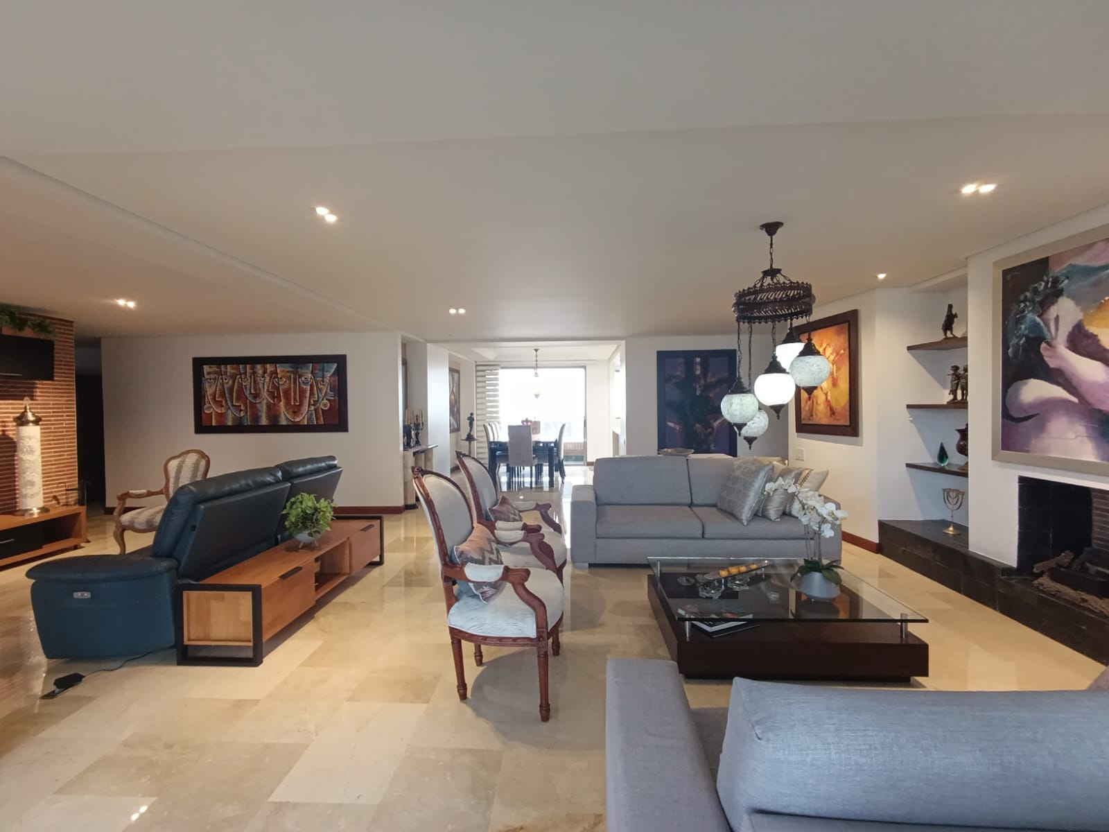 Apartamento en arriendo en El Tesoro, Medellín · foto 3 de 20