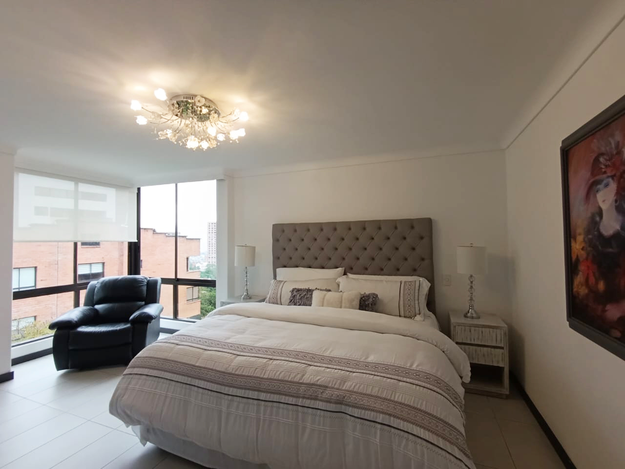 Apartamento de 3 alcobas en venta en Loma De Los Gonzalez, Medellín, 315 m² · foto 14 de 19