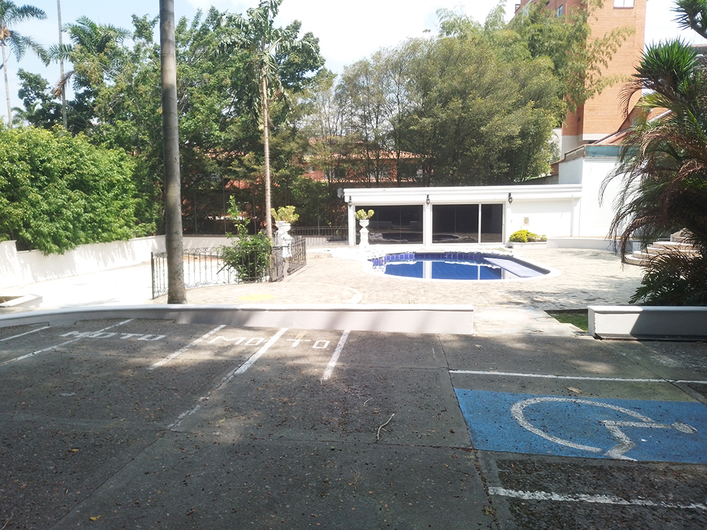 Oficina en arriendo en San Lucas, Medellín, 530 m² · foto 17 de 20