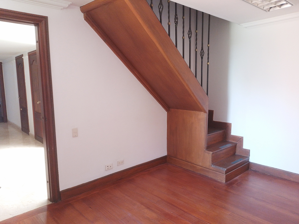 Oficina en arriendo en San Lucas, Medellín, 530 m² · foto 2 de 20