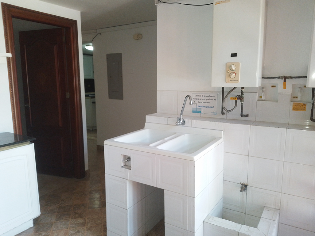 Oficina en arriendo en San Lucas, Medellín, 530 m² · foto 9 de 20