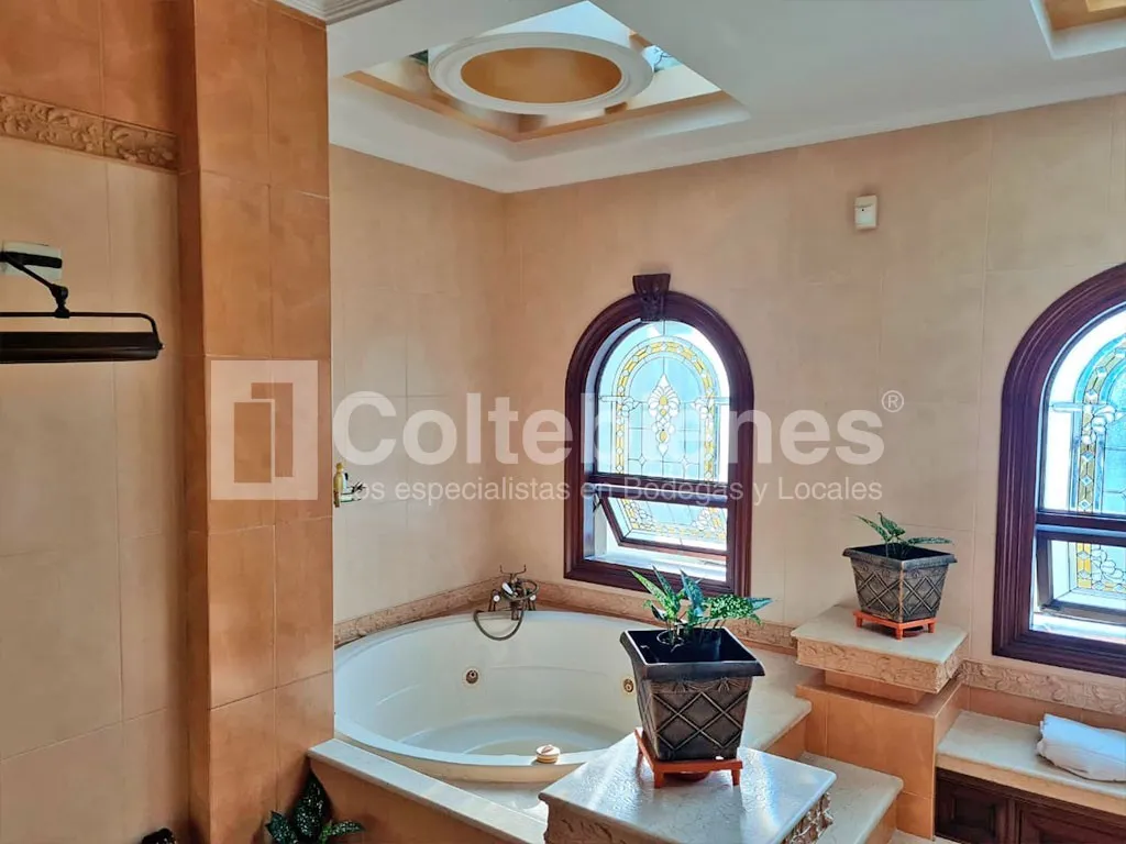 Casa de 5 alcobas en venta en El Castillo, Medellín, 650 m² · foto 14 de 24