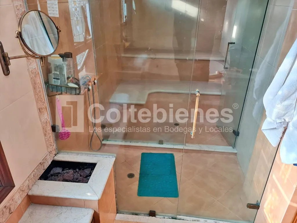 Casa de 5 alcobas en venta en El Castillo, Medellín, 650 m² · foto 15 de 24