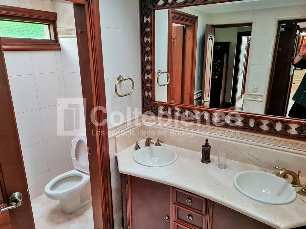 Casa de 5 alcobas en venta en El Castillo, Medellín, 650 m² · foto 19 de 24