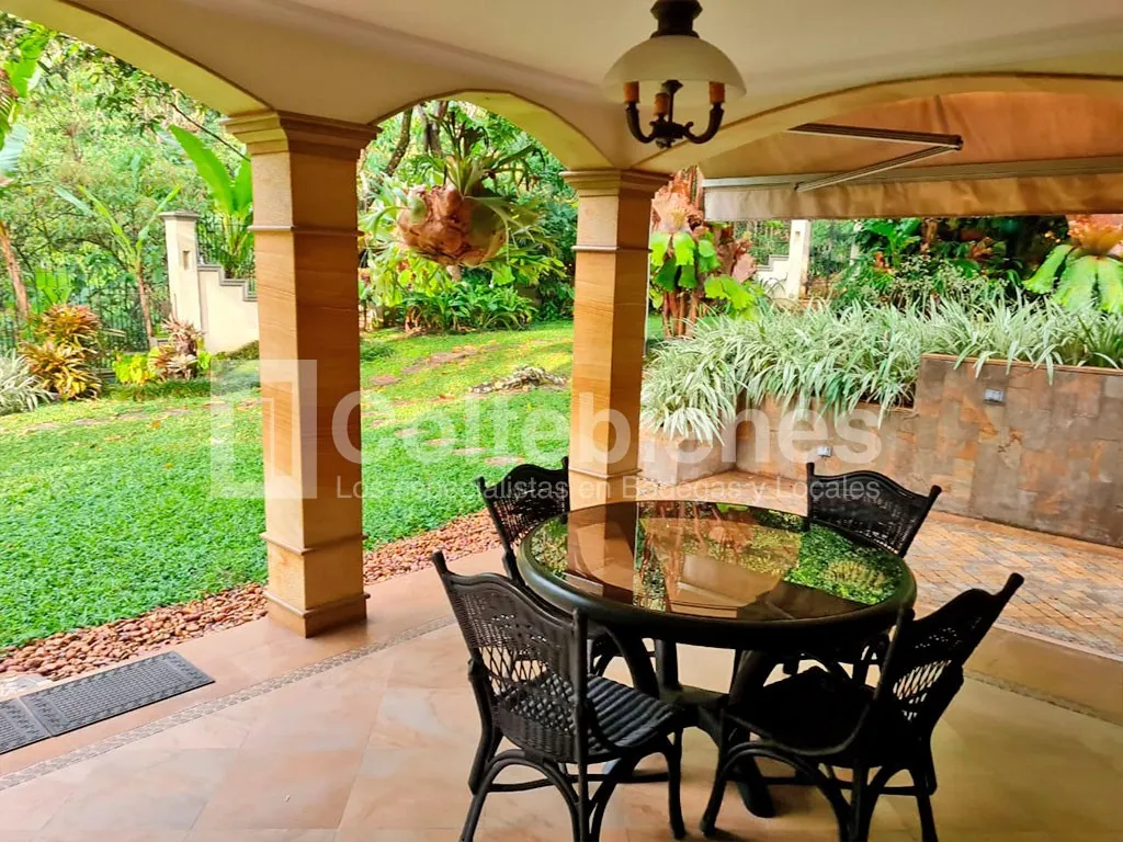 Casa de 5 alcobas en venta en El Castillo, Medellín, 650 m² · foto 21 de 24