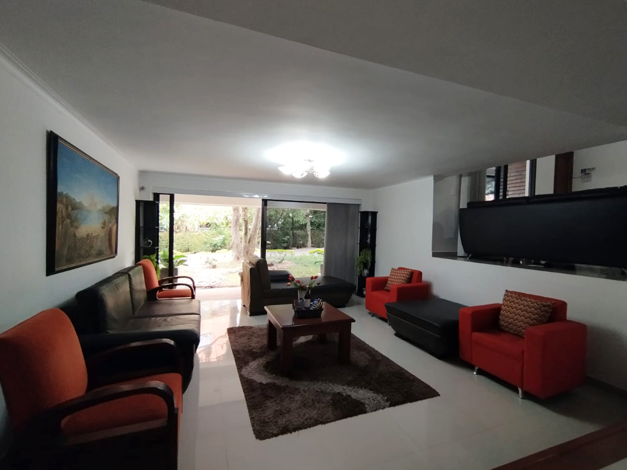 Apartamento en arriendo en Castropol, Medellín · foto 2 de 20