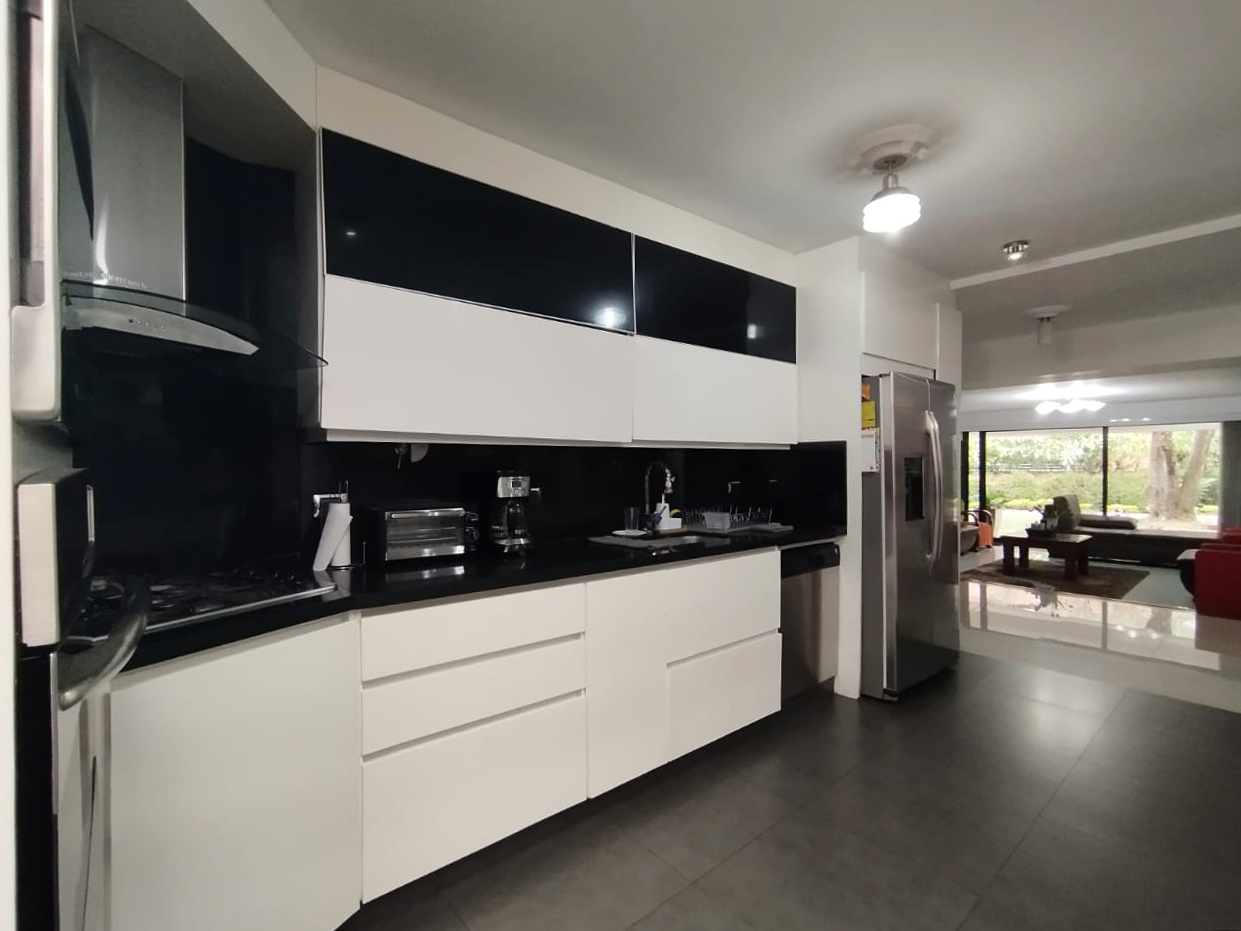 Apartamento en arriendo en Castropol, Medellín · foto 7 de 20