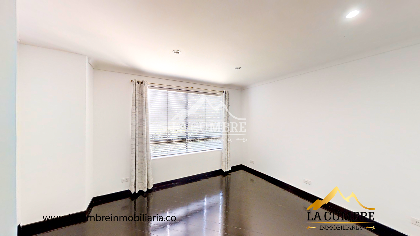 Apartamento de 3 alcobas en arriendo en Los Balsos, Medellín, 210 m² · foto 11 de 14