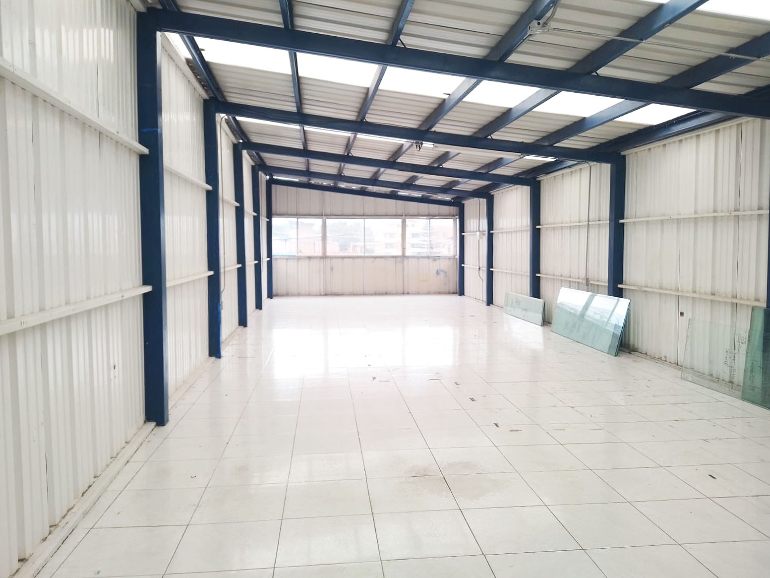 Bodega en arriendo en Trinidad, Medellín, 348 m² · foto 12 de 18
