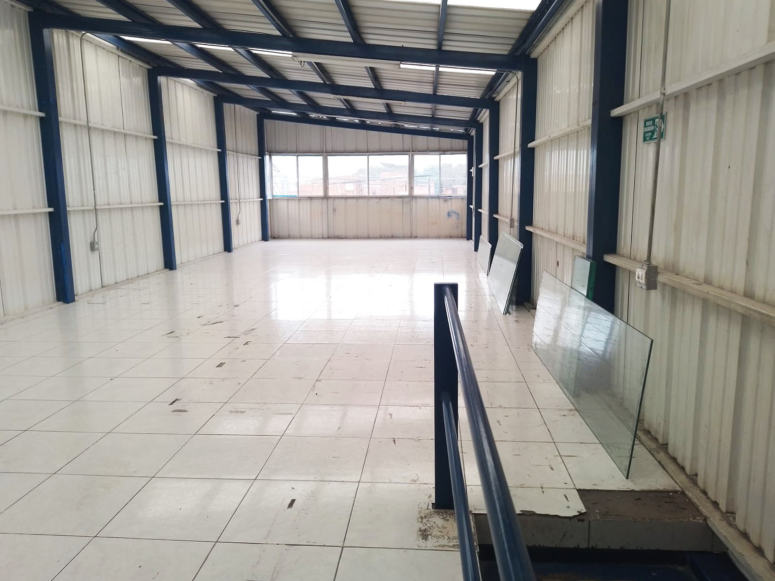 Bodega en arriendo en Trinidad, Medellín, 348 m² · foto 13 de 18