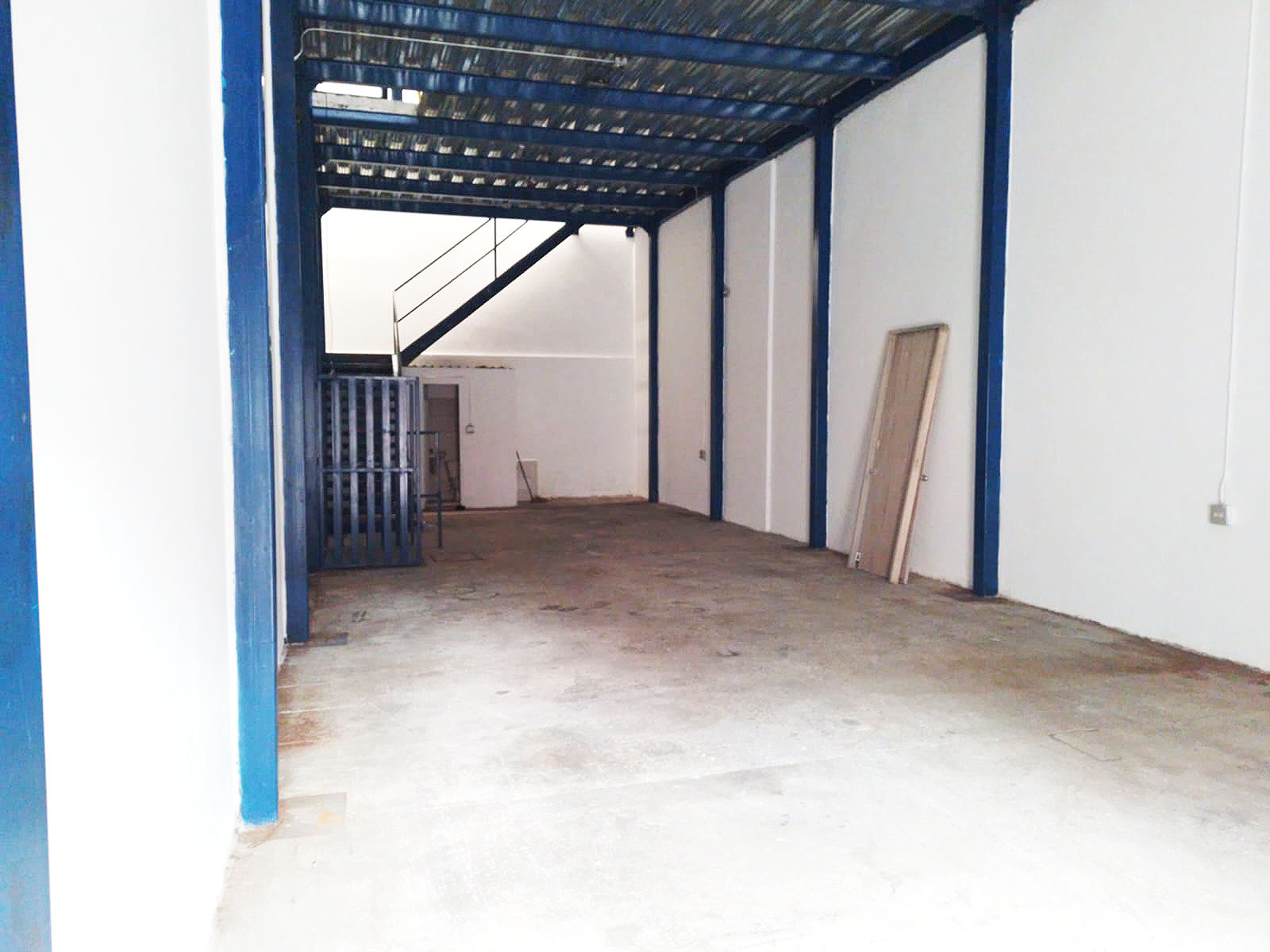 Bodega en arriendo en Trinidad, Medellín, 348 m² · foto 3 de 18
