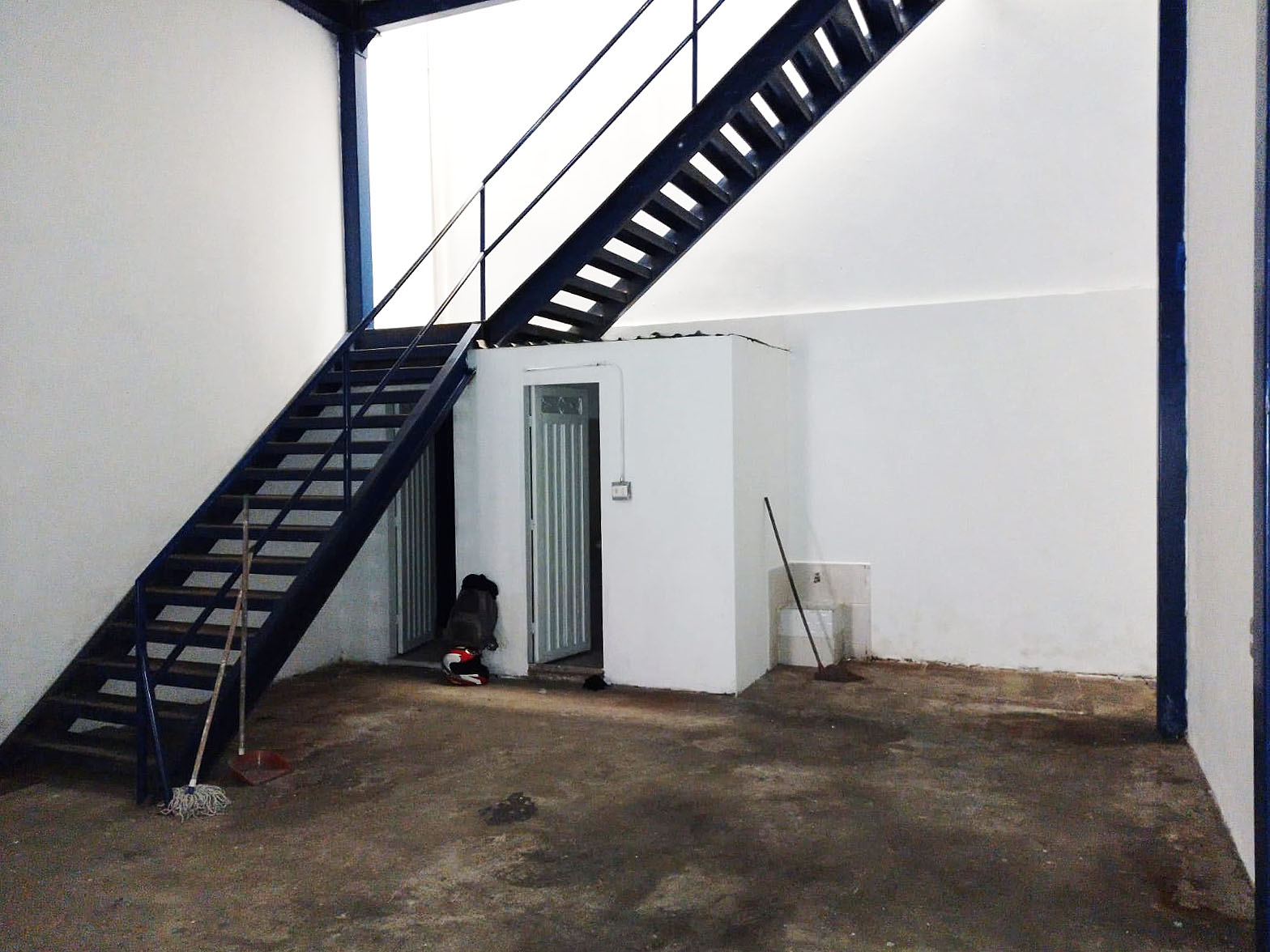 Bodega en arriendo en Trinidad, Medellín, 348 m² · foto 8 de 18