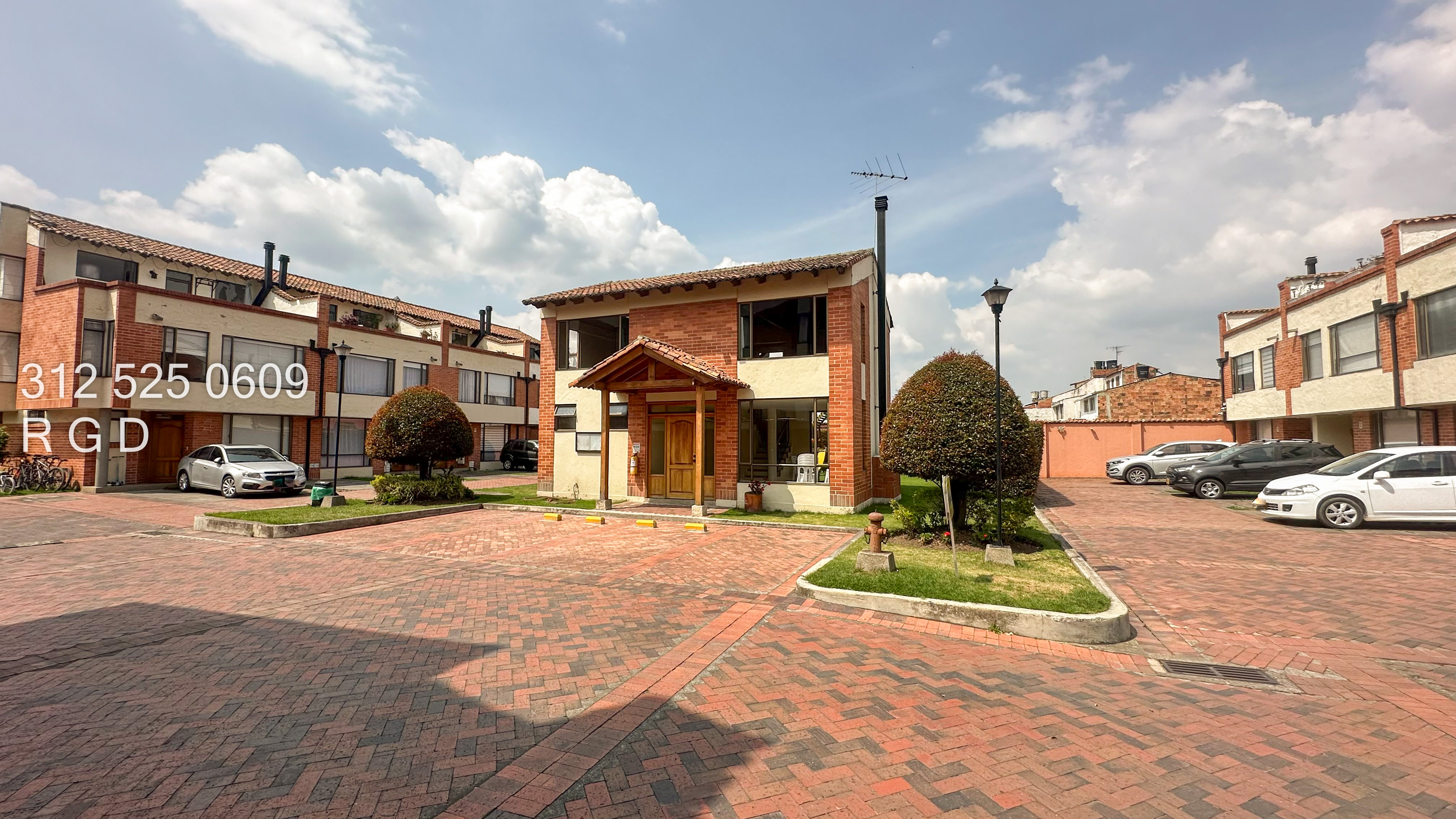 Casa en venta en Centro Historico, Chía · foto 3 de 24