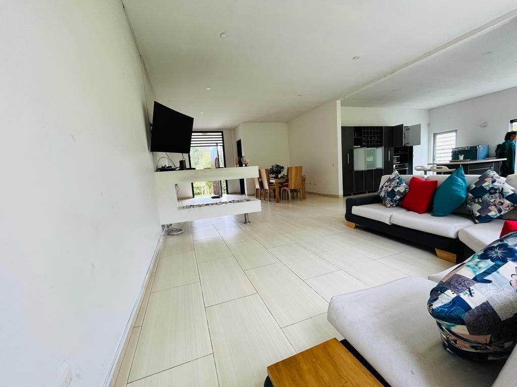 Casa de 5 alcobas en arriendo en Verganzo, Tocancipá, 420 m² · foto 3 de 15